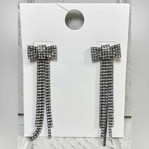 Forever 21 Jewelry - Forever 21 Fashion Jewelry Rhinestone Bow Earrings Dangle Style Gunmetal Gray
